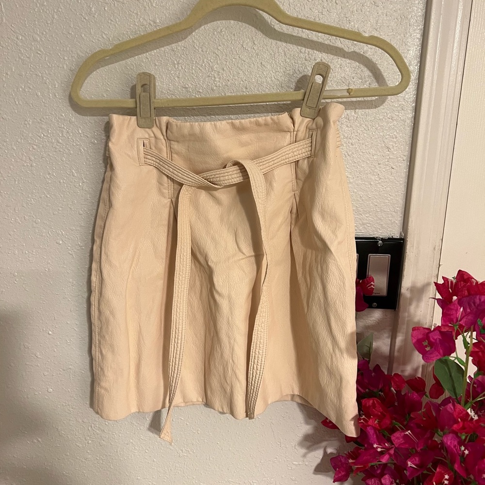 Free People | light leather skirt | size 4